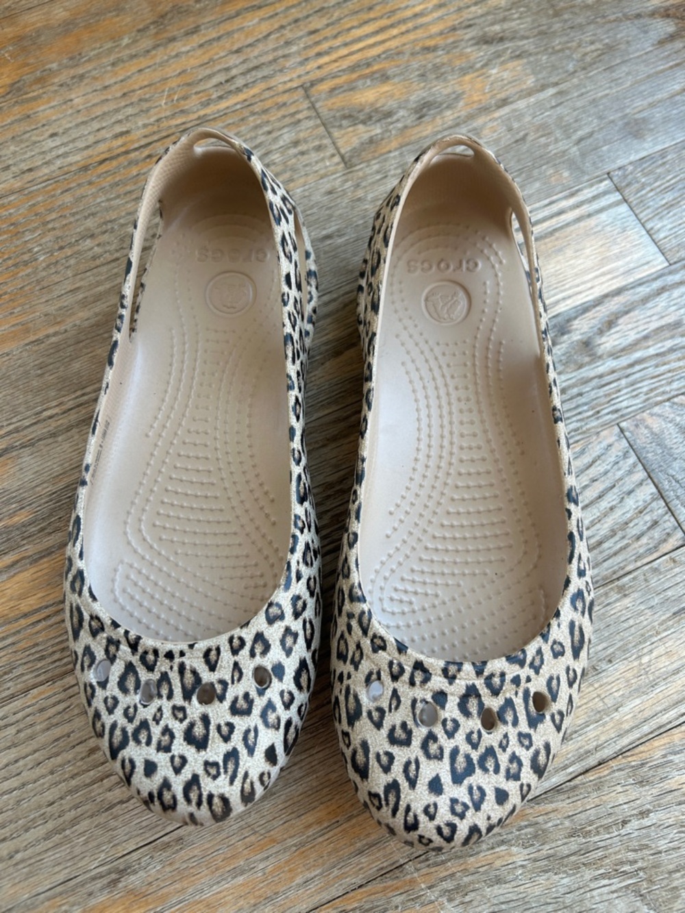CROCS Women's Leopard-Print Ballet Flats in Beige and Black size 7